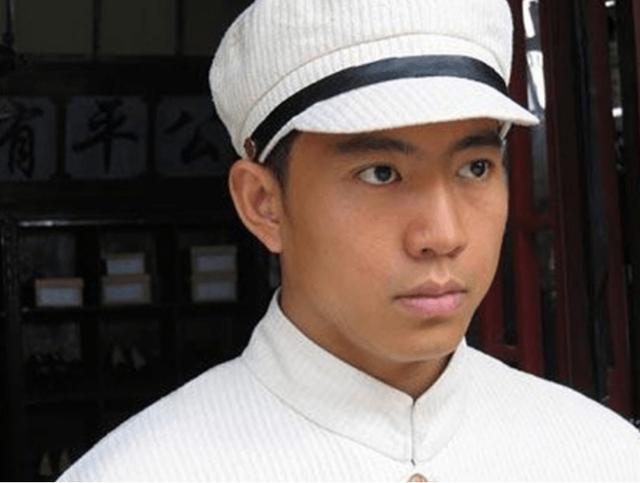 谷智鑫 34岁拍戏坠马瘫痪，女友照顾他8年，未办婚礼成遗憾（34岁拍戏坠马瘫痪）(3)
